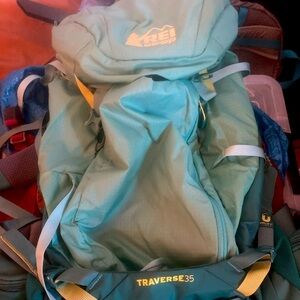 REI Backpack traverse 35 L